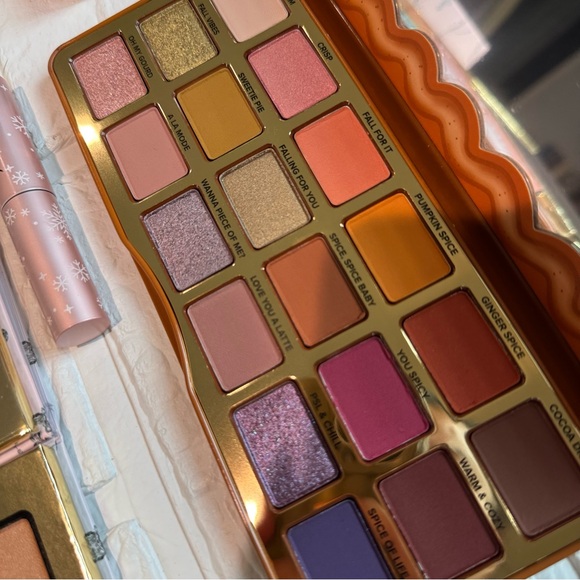 New Makeup Bundle TooFaced - Picture 5 of 9